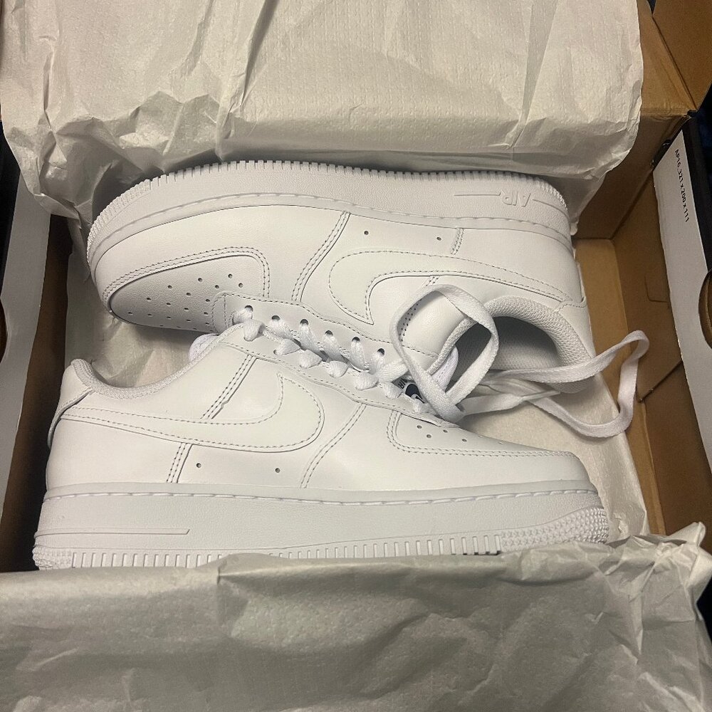 NIB Nike Air Force 1 '07 Flyease women's 6.5